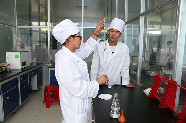 化驗(yàn)室人員